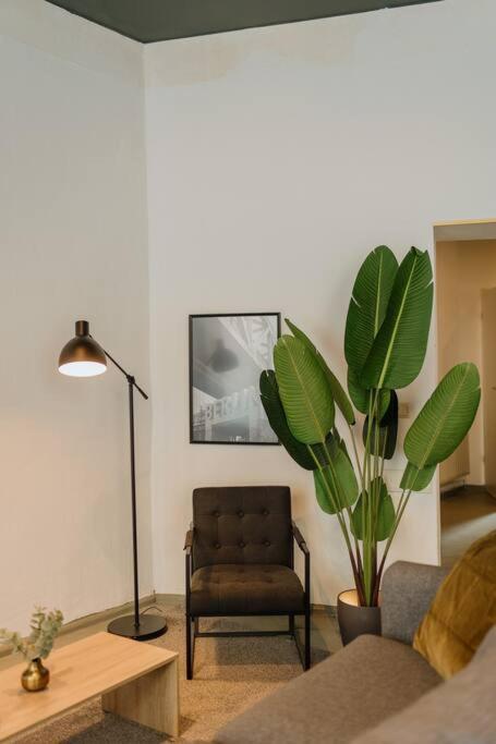New 130M², Lounge Room, Im Herzen Berlins Exterior foto